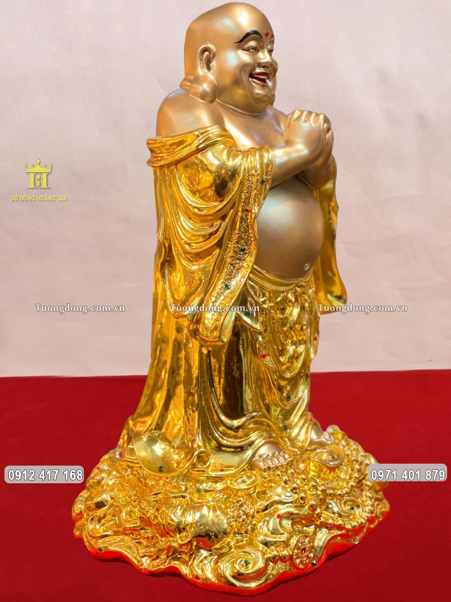 Không gian phòng khách, phòng làm việc,... hay tại cửa hàng là nơi thích hợp đặt tượng